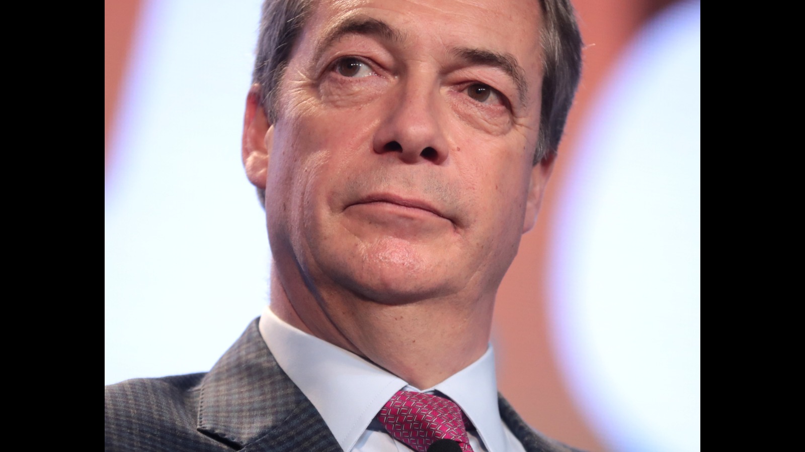 Farage risks 'Johnson error' by attacking standards committee
