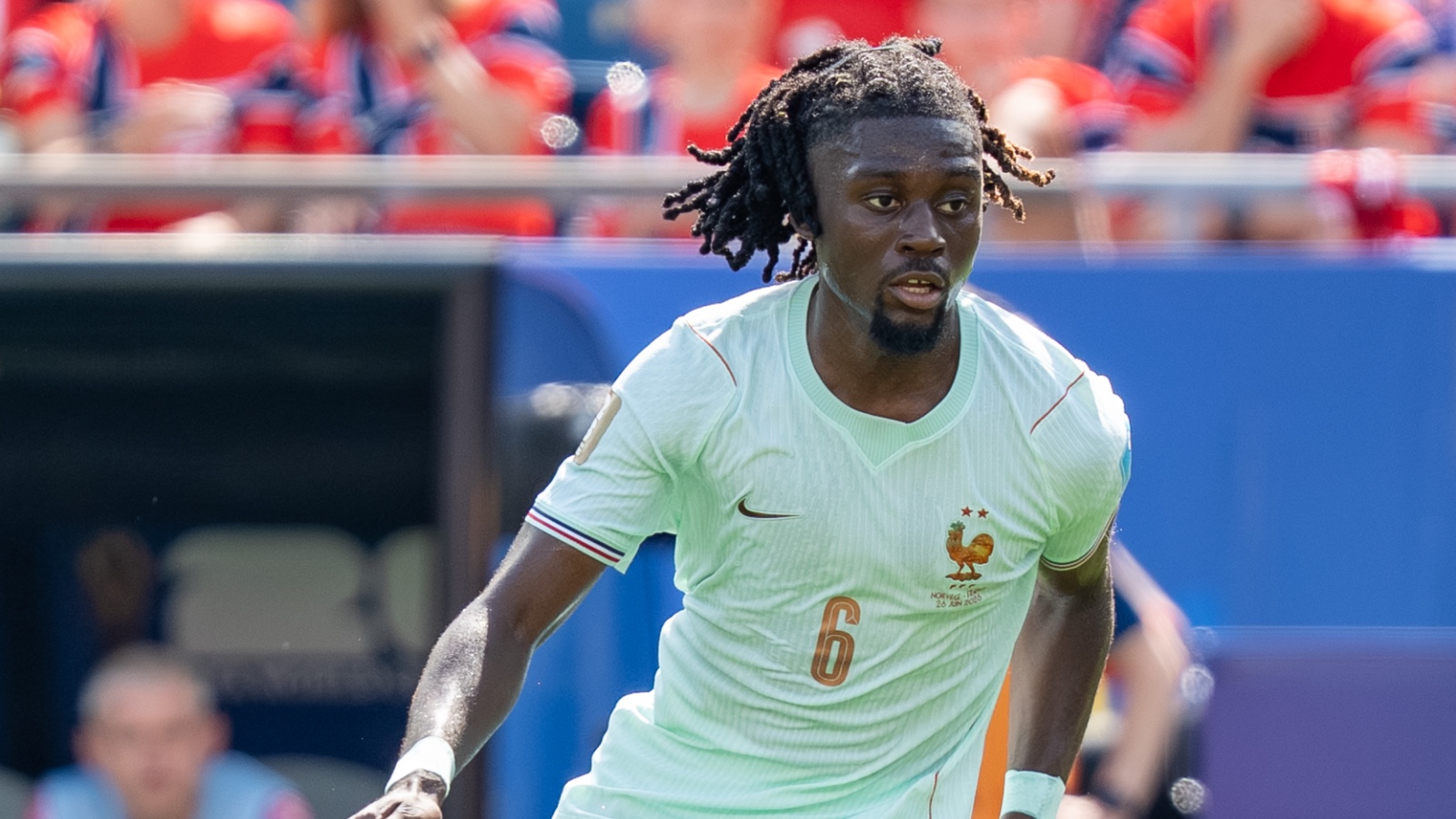 Manchester United closing in on three new midfield signings for around £85m