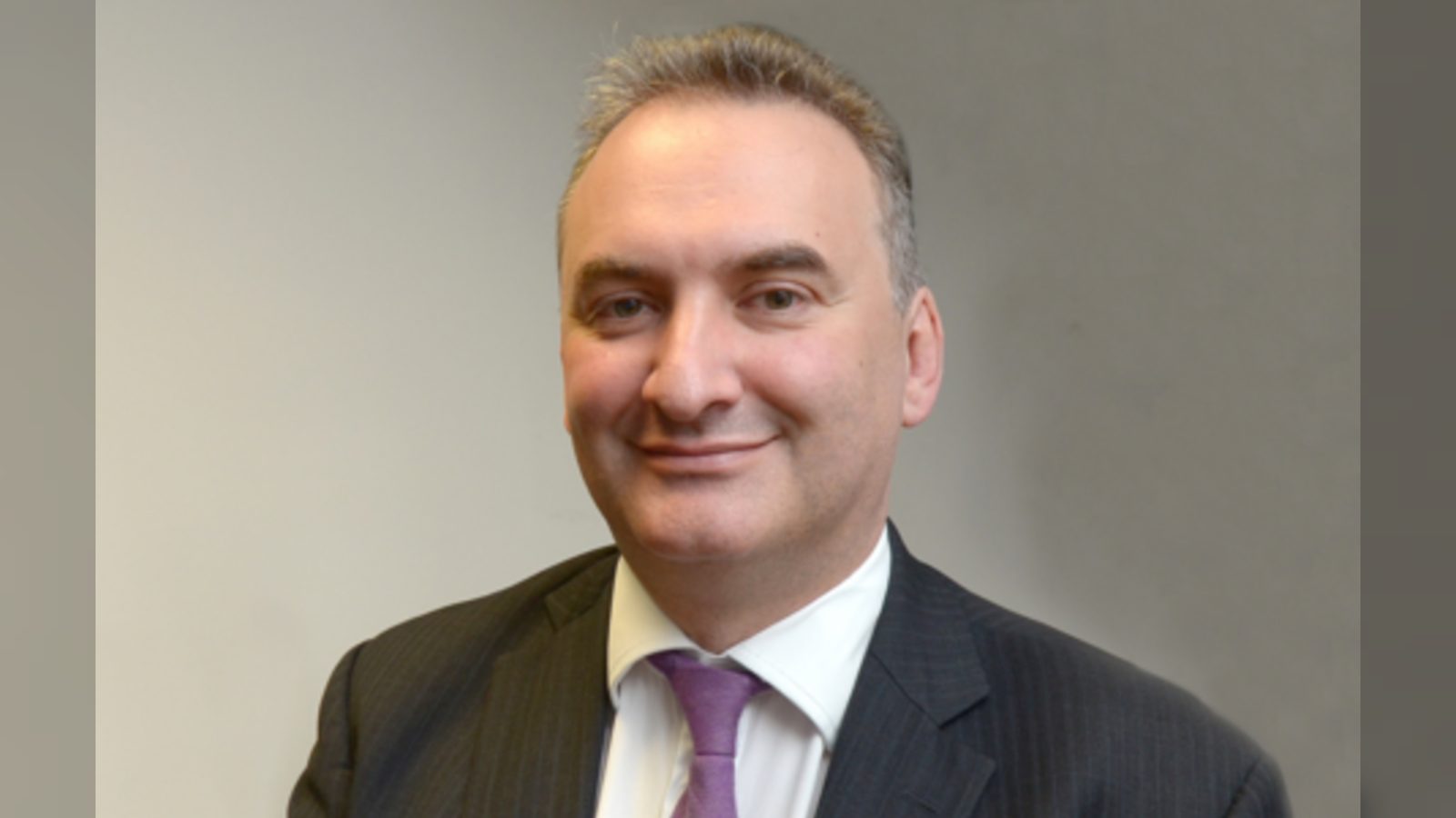 Former top civil servant gets record £860,000 payout