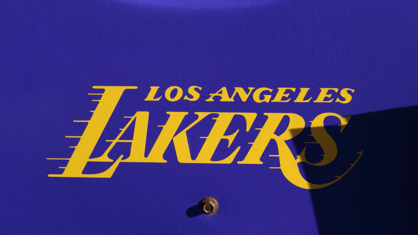 Ex-Disney boss Bob Iger and Josh Kushner buy LA Lakers for £9bn