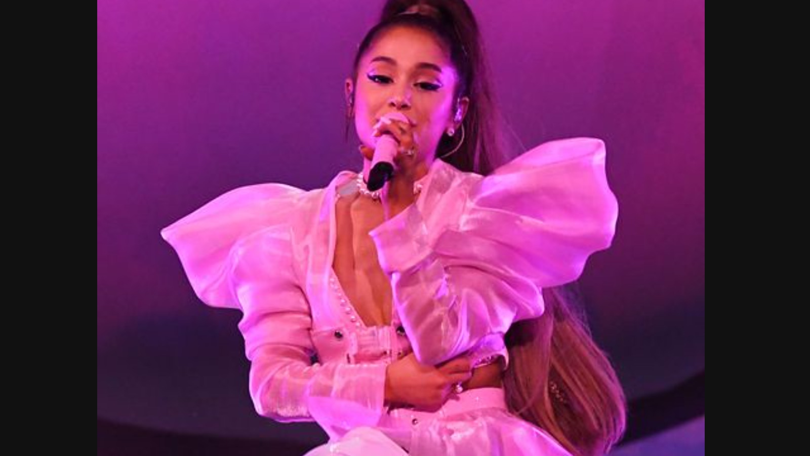 Ariana Grande delivers powerful vocals on first UK tour since 2019