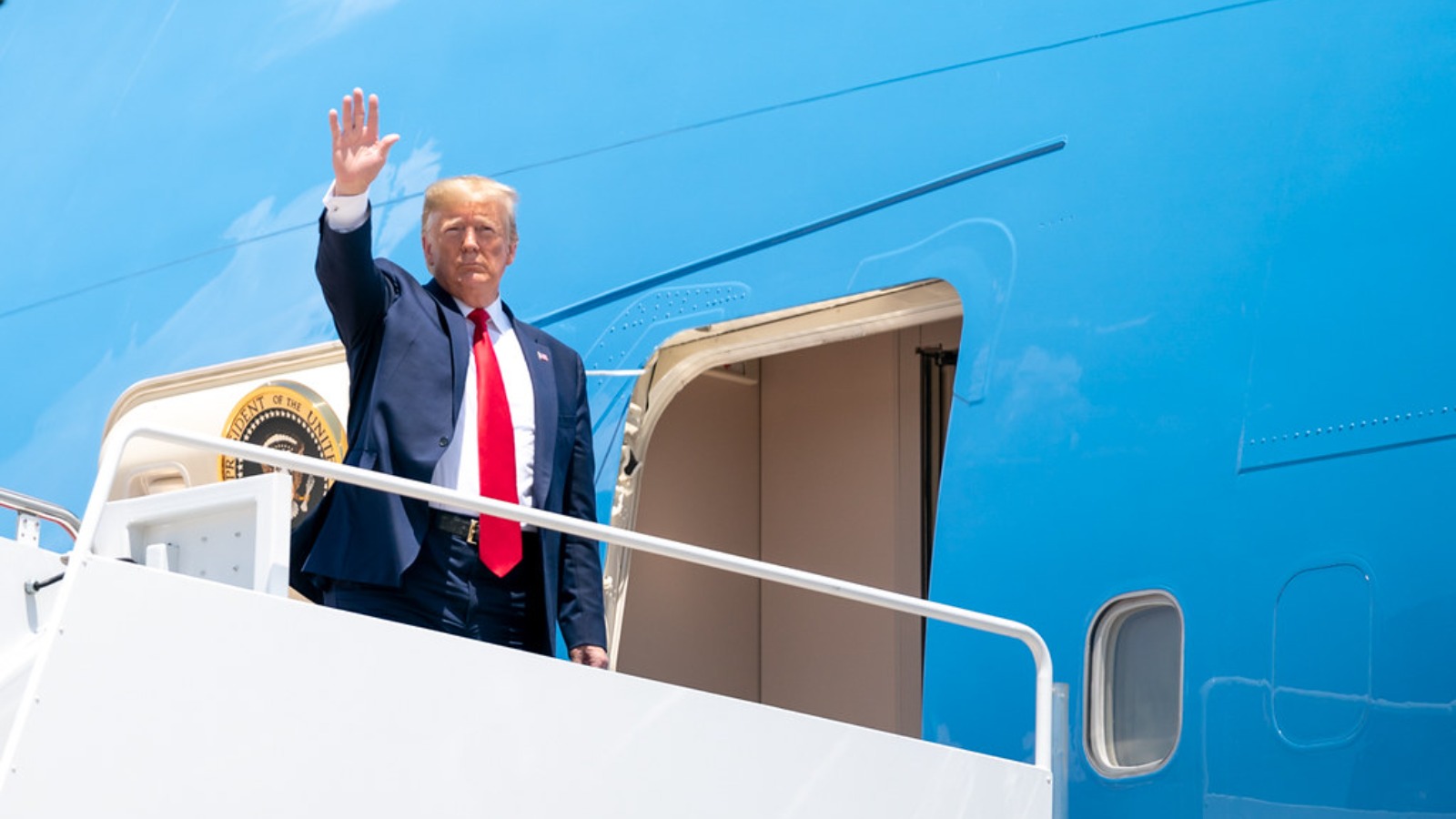 Trump hid in a catering truck to dodge an Iranian assassination threat
