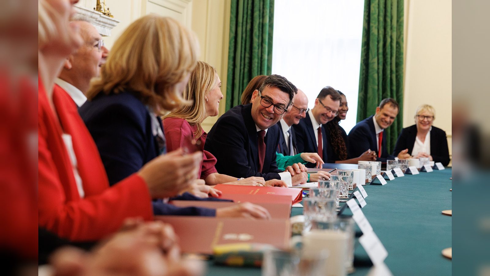 Labour Takes Four-Point Lead as Reform Slips to Third in Poll