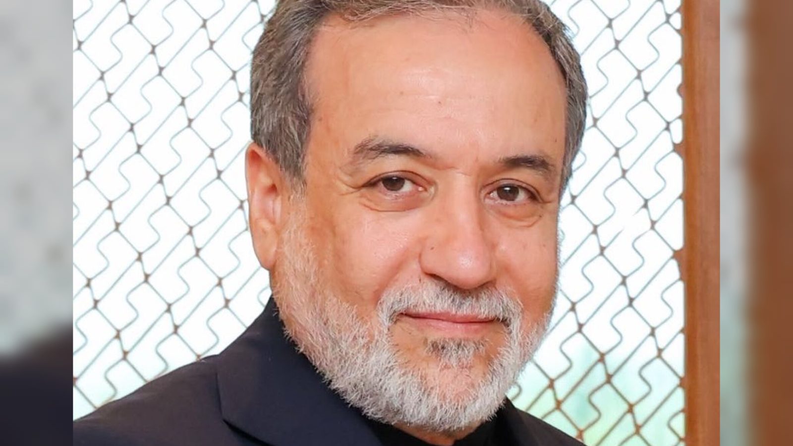 Iran offers to reopen Strait of Hormuz if US lifts blockade