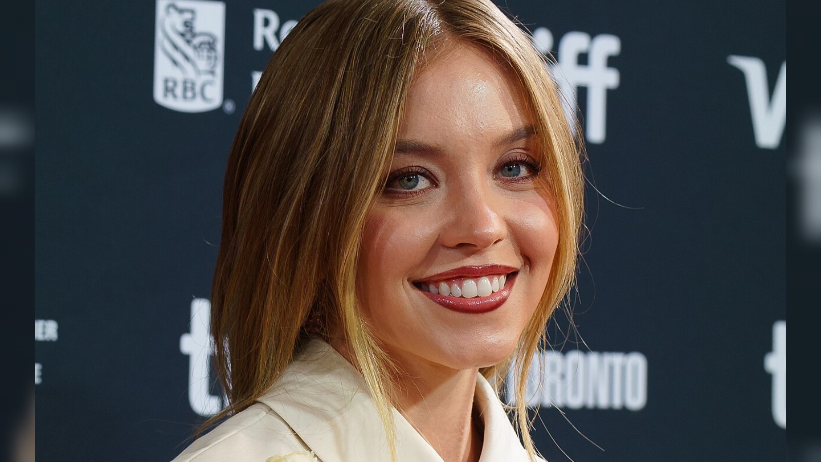 Sydney Sweeney answers her critics without saying a word