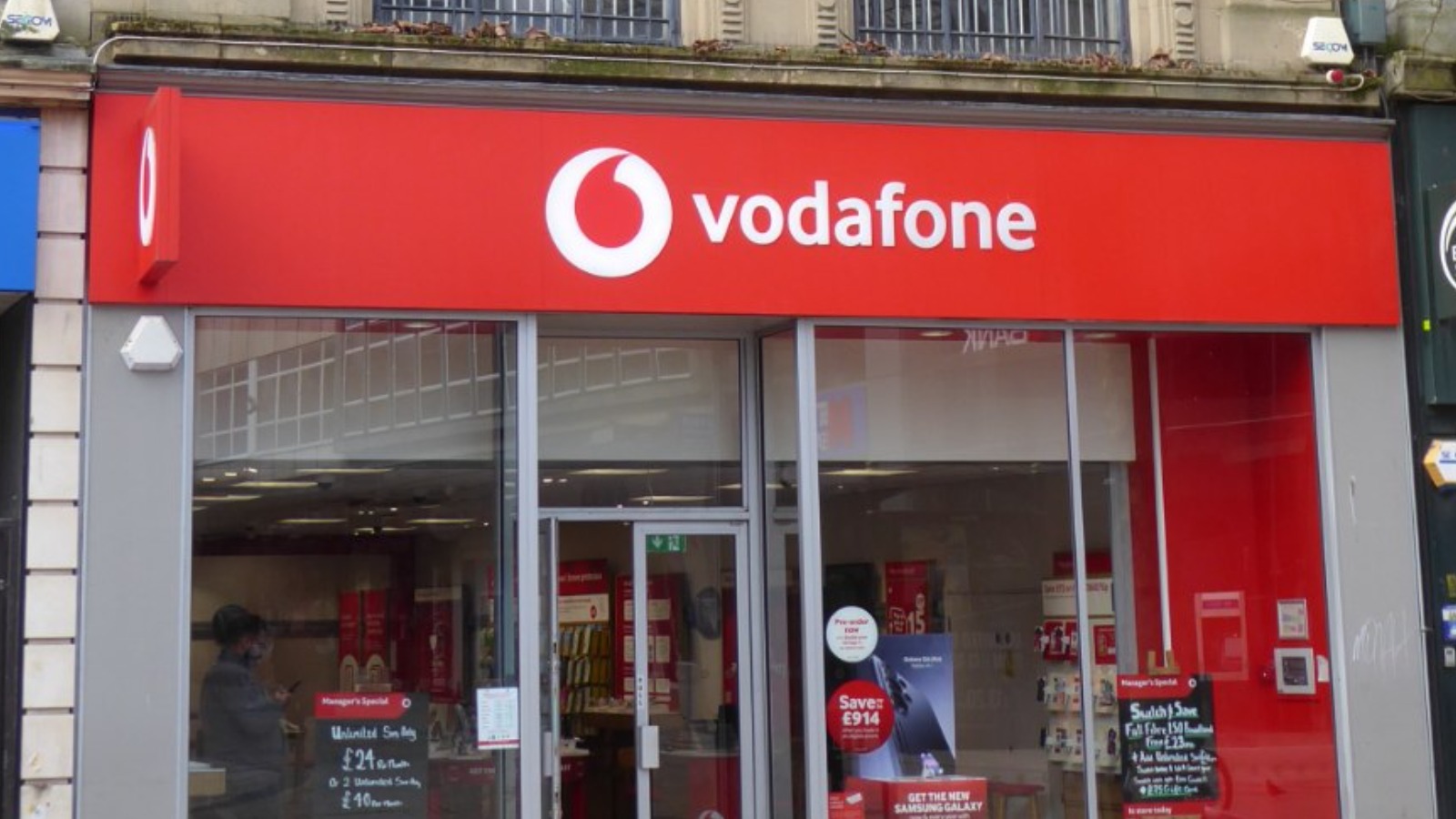 Reform UK threatens Vodafone bosses with prison over refugee SIM cards