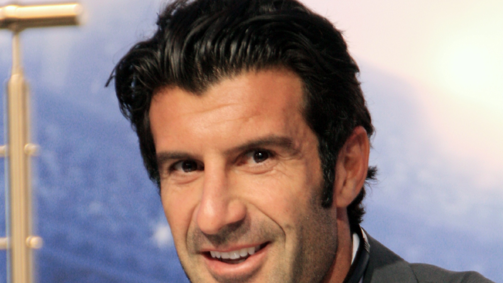 Luís Figo says Real Madrid must win titles after two trophy-less years