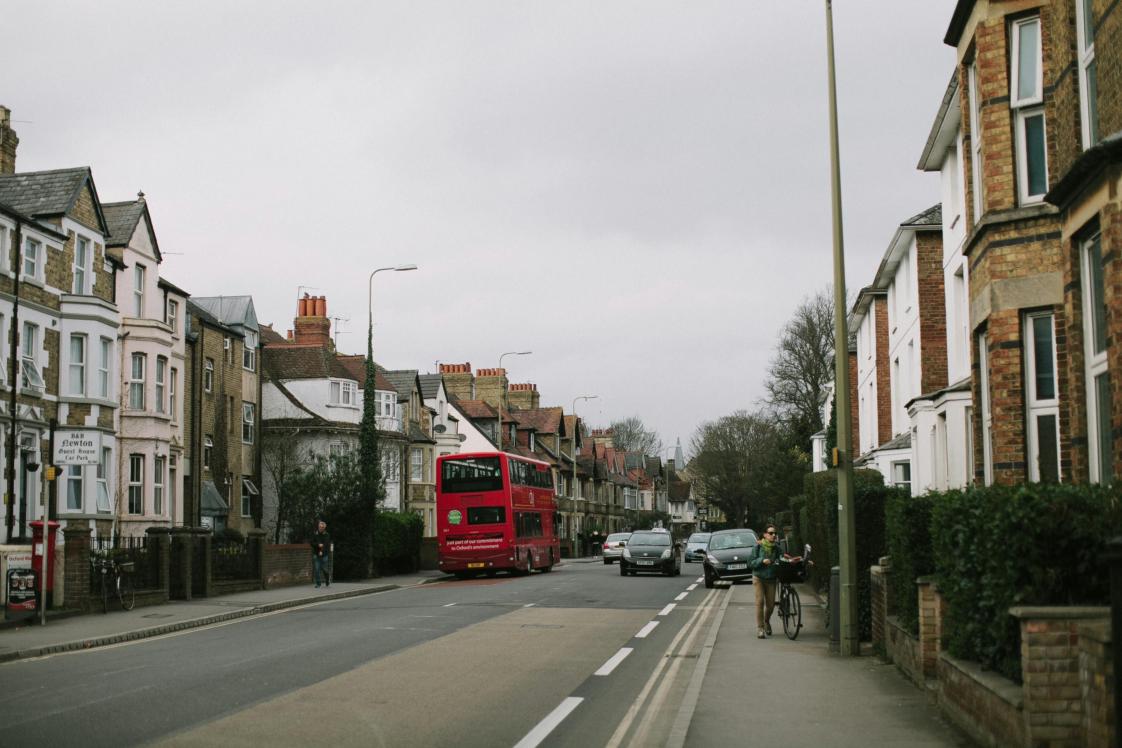 Oxford Introduces £5 Daily Congestion Charge as Temporary Traffic Management Solution