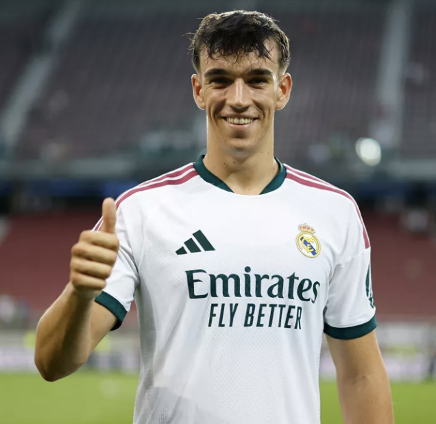 Barcelona rejected Real Madrid star Carlos Espi over his €25 million price tag