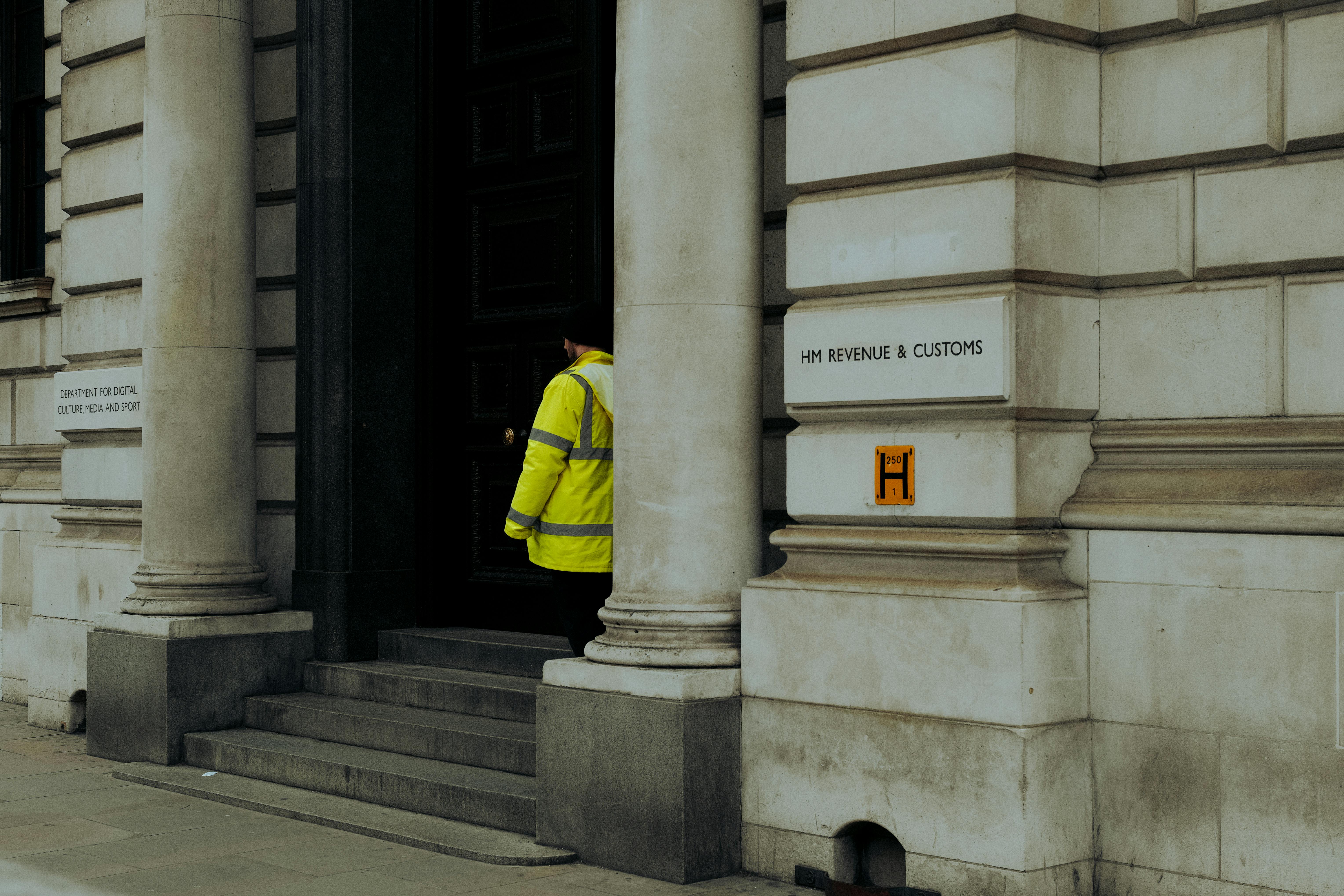 23,500 Families Hit By Shocking Child Benefit Freeze—Could Your Holiday Cost You Thousands?