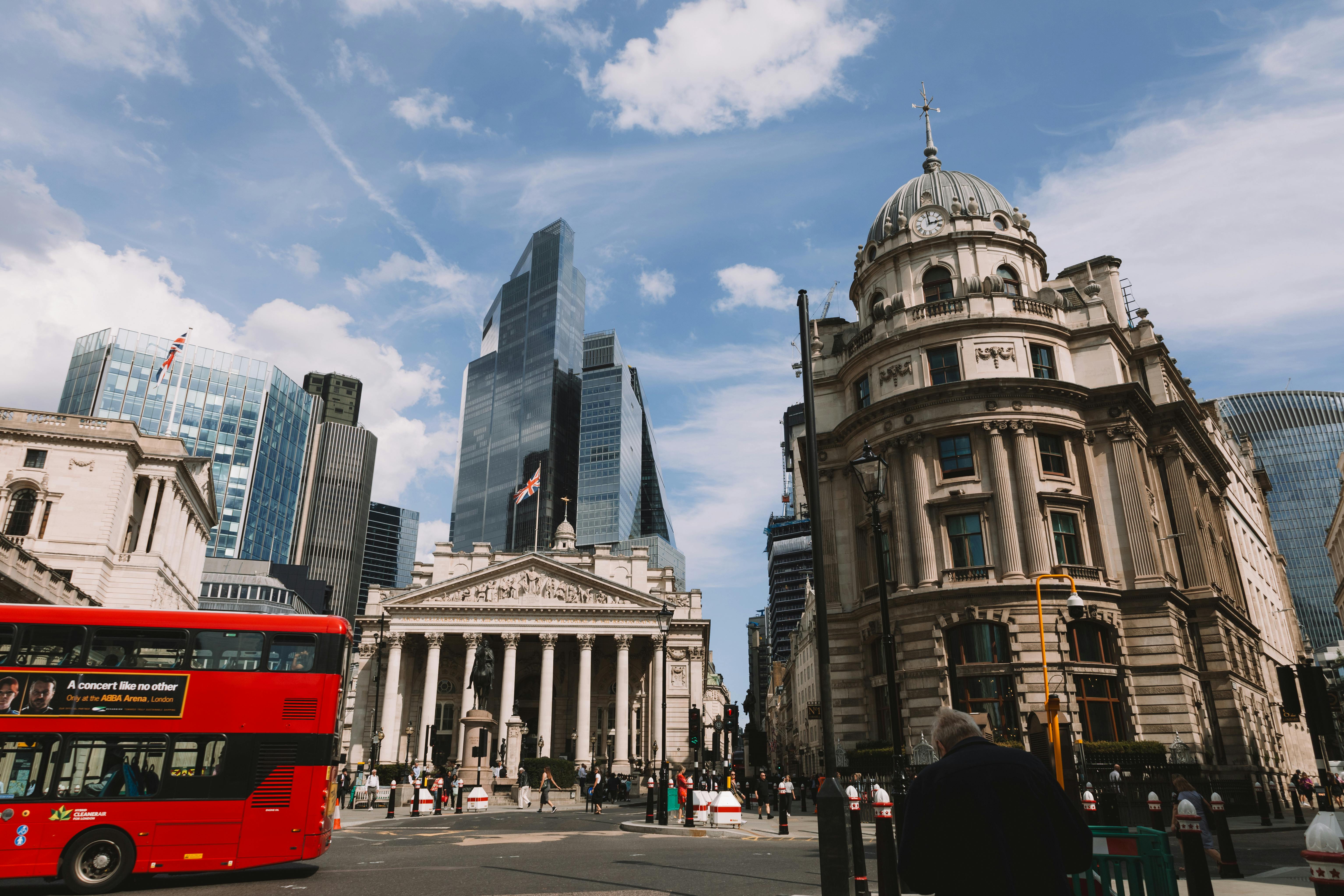 Bank of England keeps rates steady as inflation falls