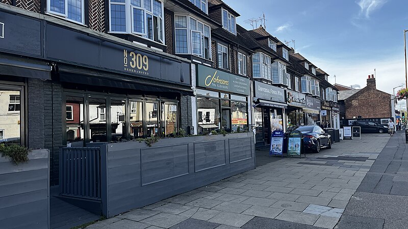 70,000 Shops, Restaurants and Gyms to Pay No Business Rates