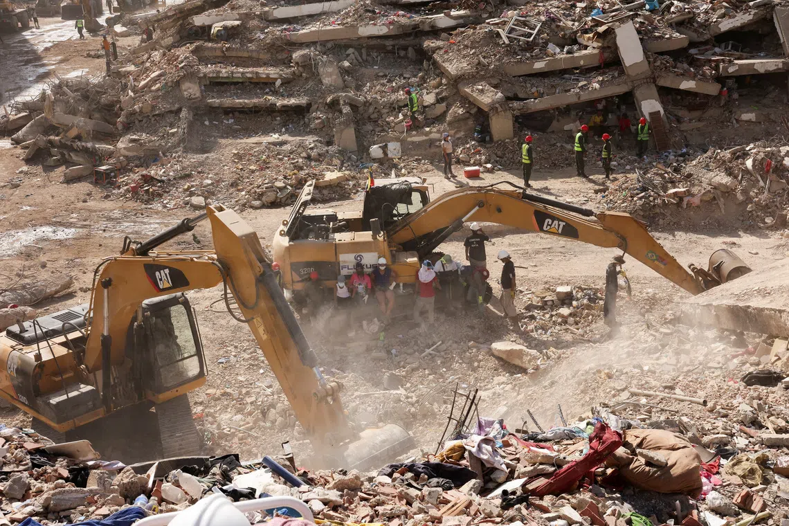 After surviving earthquakes, a family in Venezuela seeks a new beginning far from ground zero