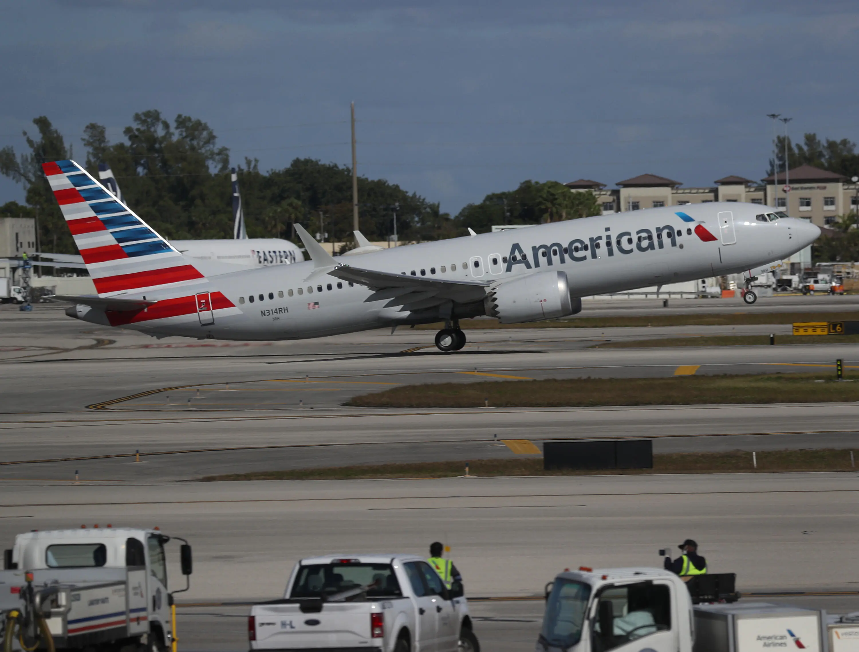 American Airlines Flights Resume After Being Grounded by System Outage