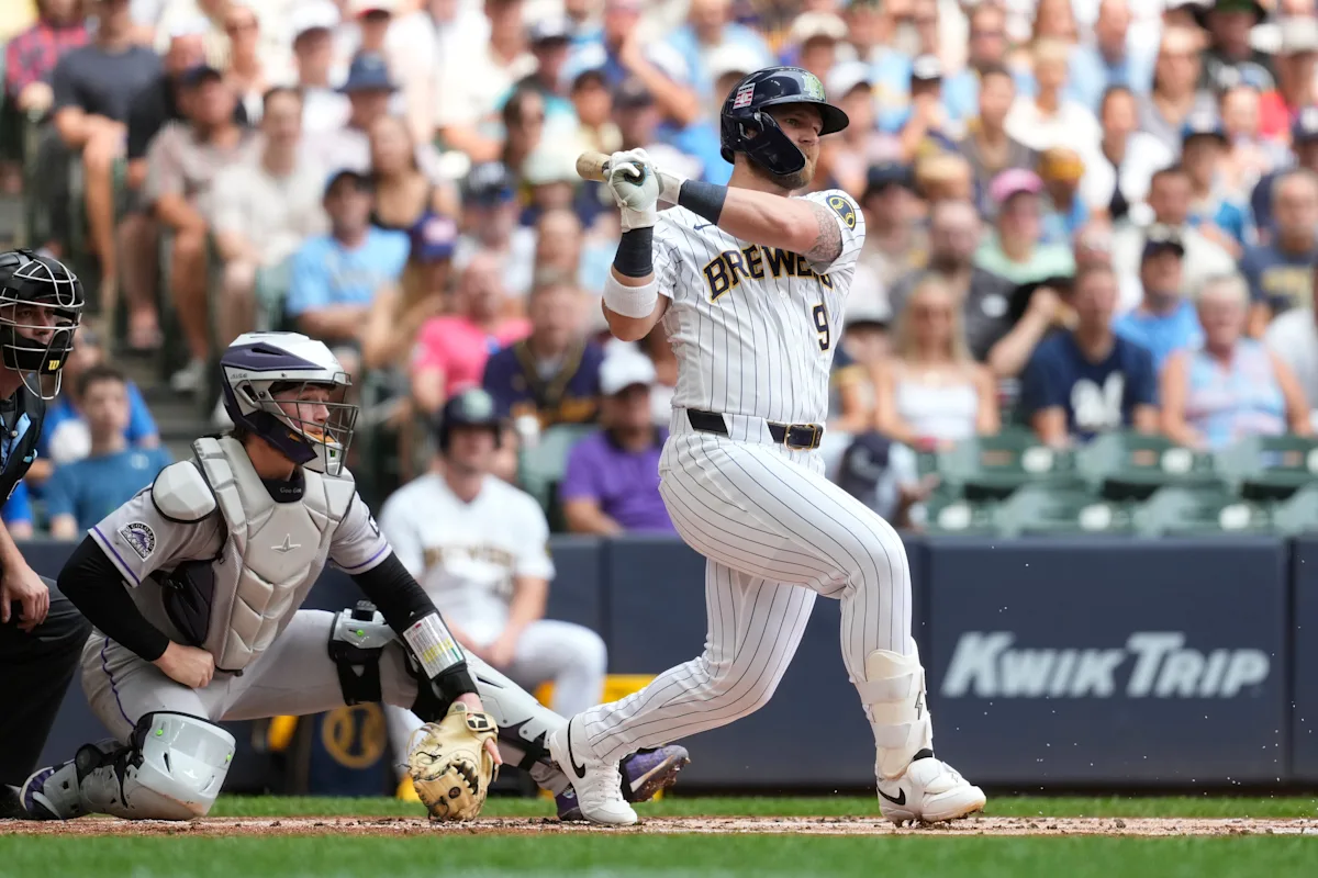 Brewers' slugger Jake Bauers to miss time with broken toe