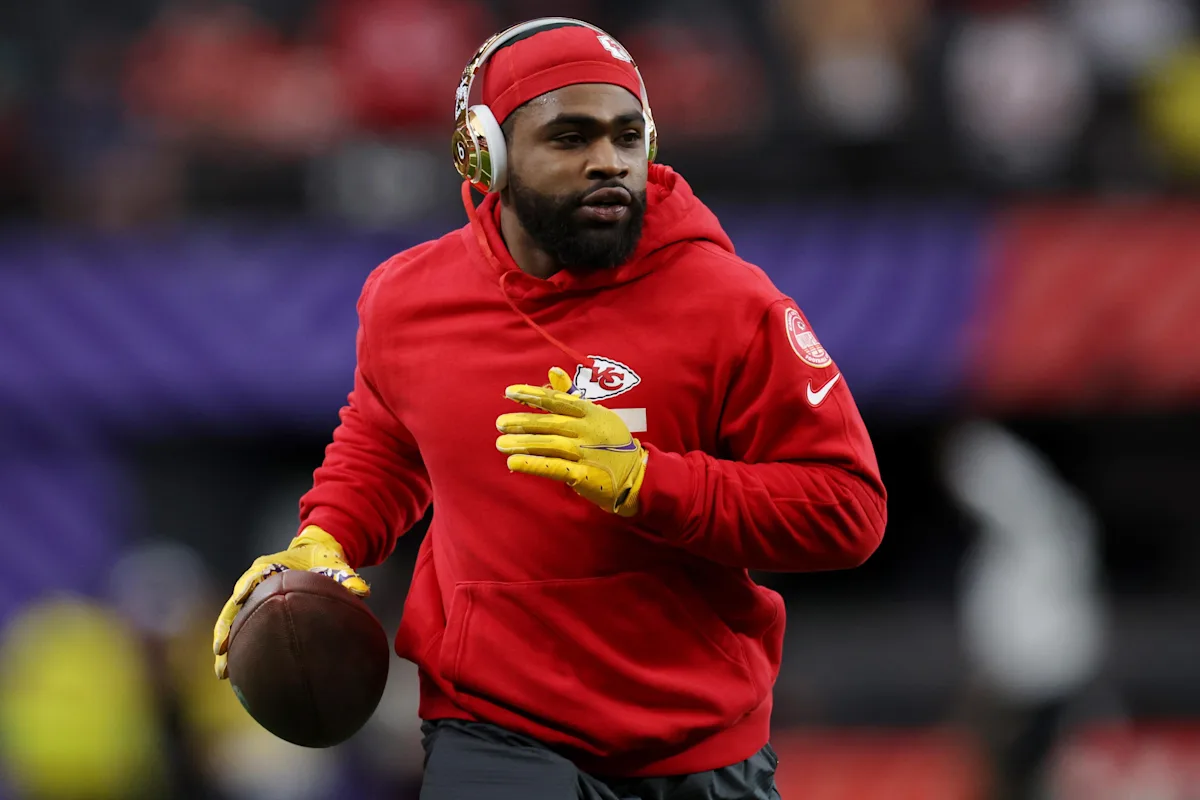 Dolphins host eight free agents; including former first-round running back