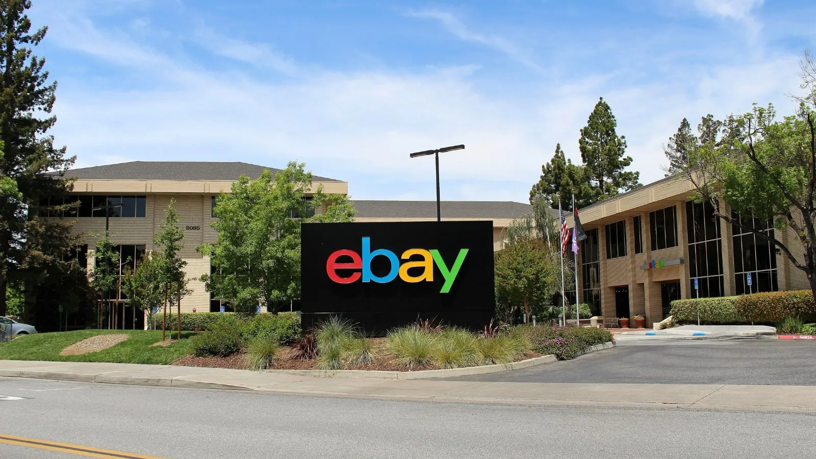 eBay to pay $55.7M to couple terrorised with cockroaches and pig mask: Report