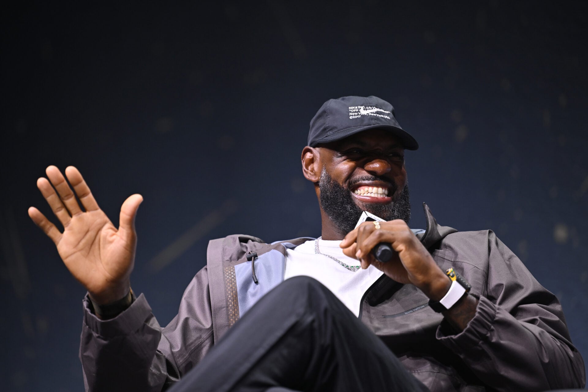 How much LeBron James will spend traveling from New York to Philadelphia 76ers
