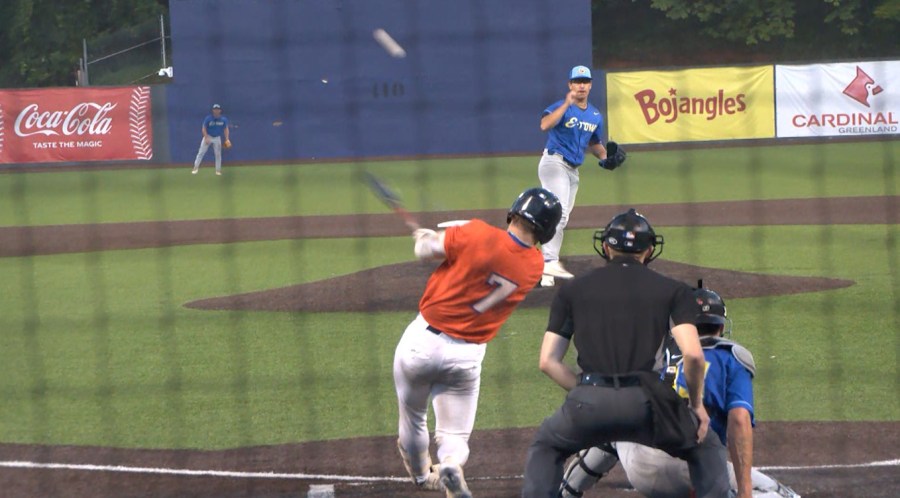 Kingsport Axmen hang on to first place in the Appalachian League West division