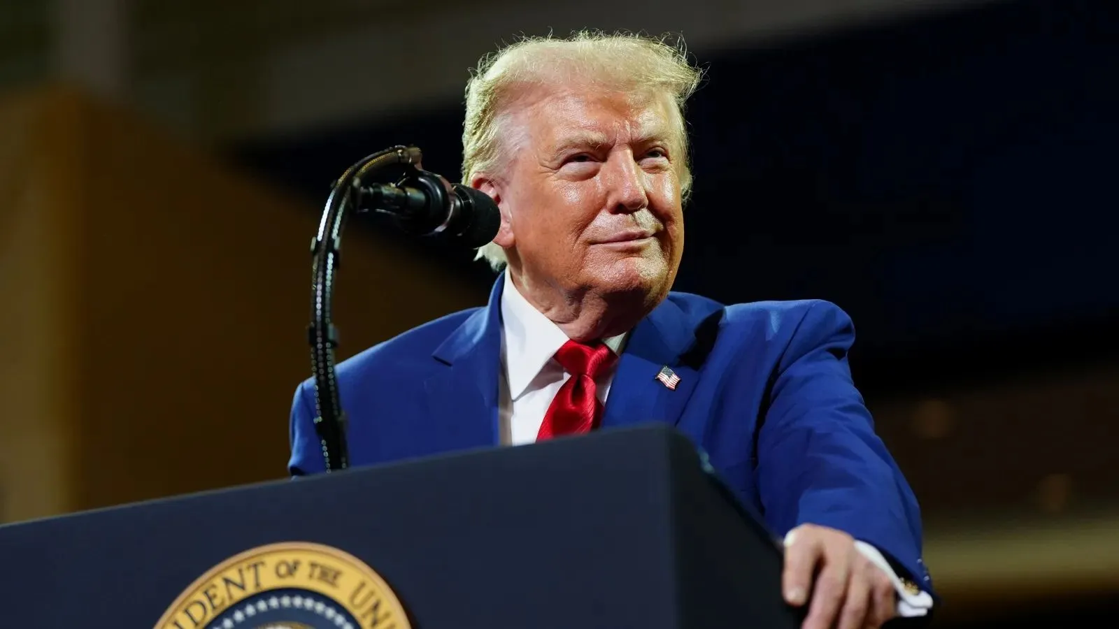 ‘Locked and loaded’: Trump reveals two options for ending Iran war