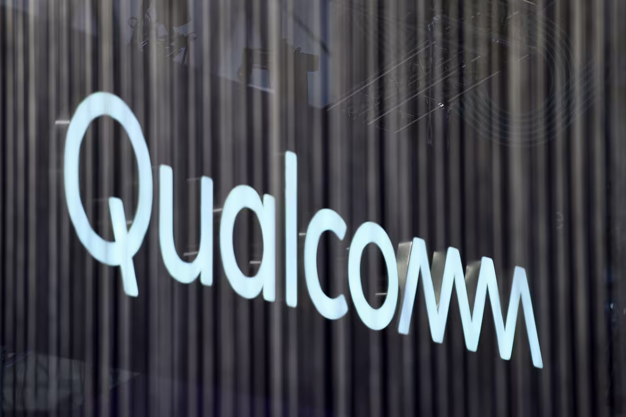 Qualcomm’s stock falls as memory woes weigh on earnings