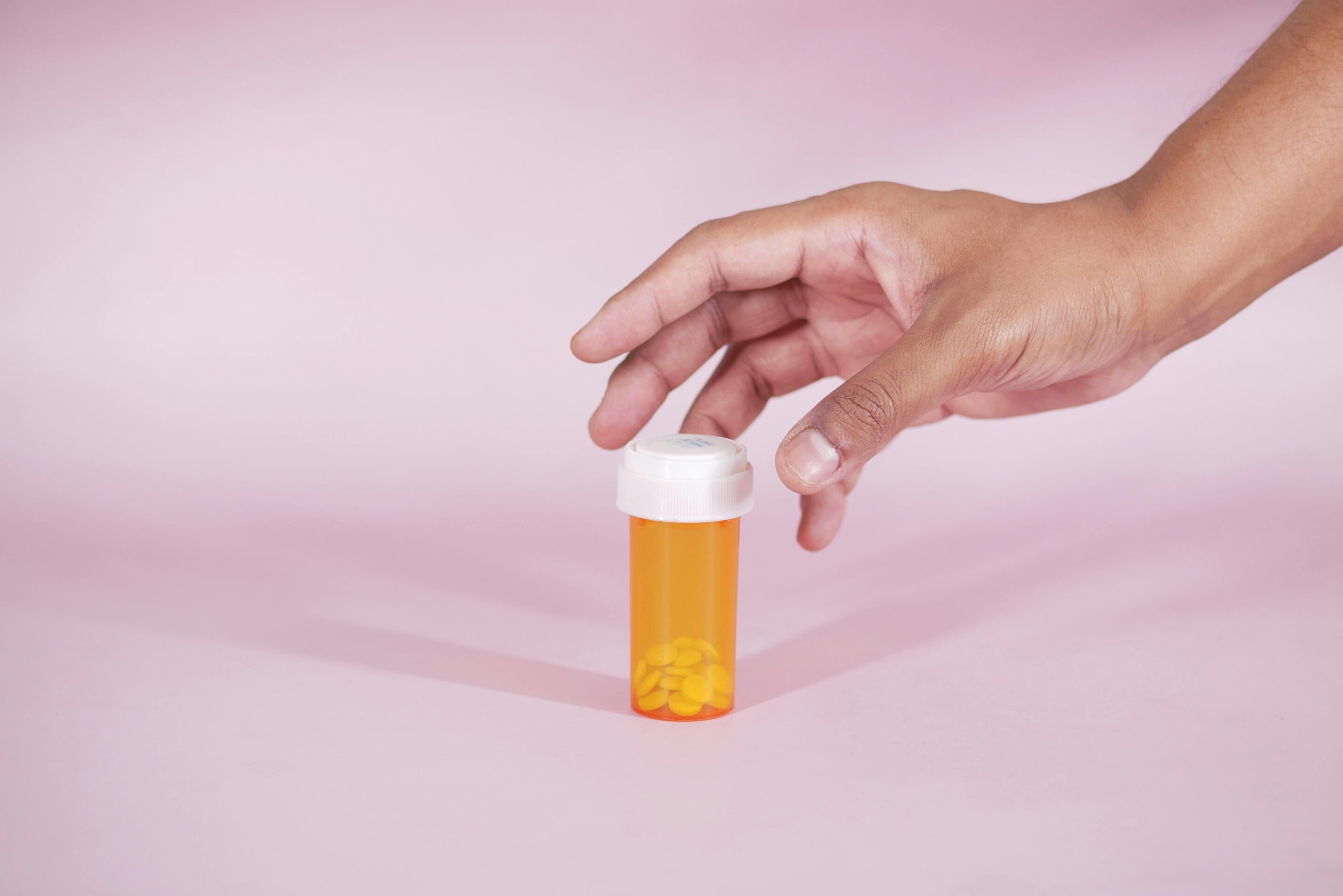 Researchers call for urgent overhaul of pain care amid opioid crisis