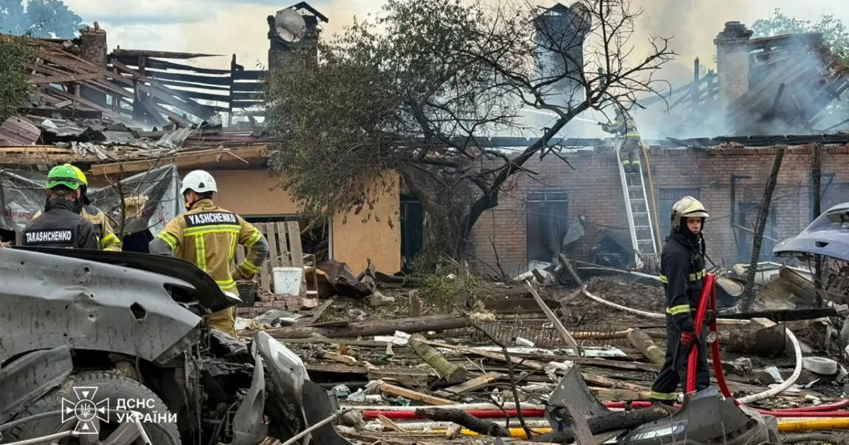Seven killed in Russian strikes on Ukraine, a day after Zelenskyy warning