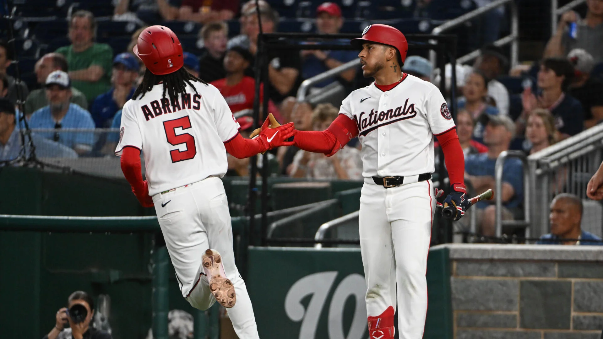 Today's top games to watch, best bets, odds: Braves vs. Nationals, Dodgers vs. Mariners and more