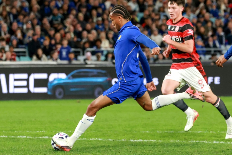 'Very hungry' Joao Pedro impresses new Chelsea manager Alonso