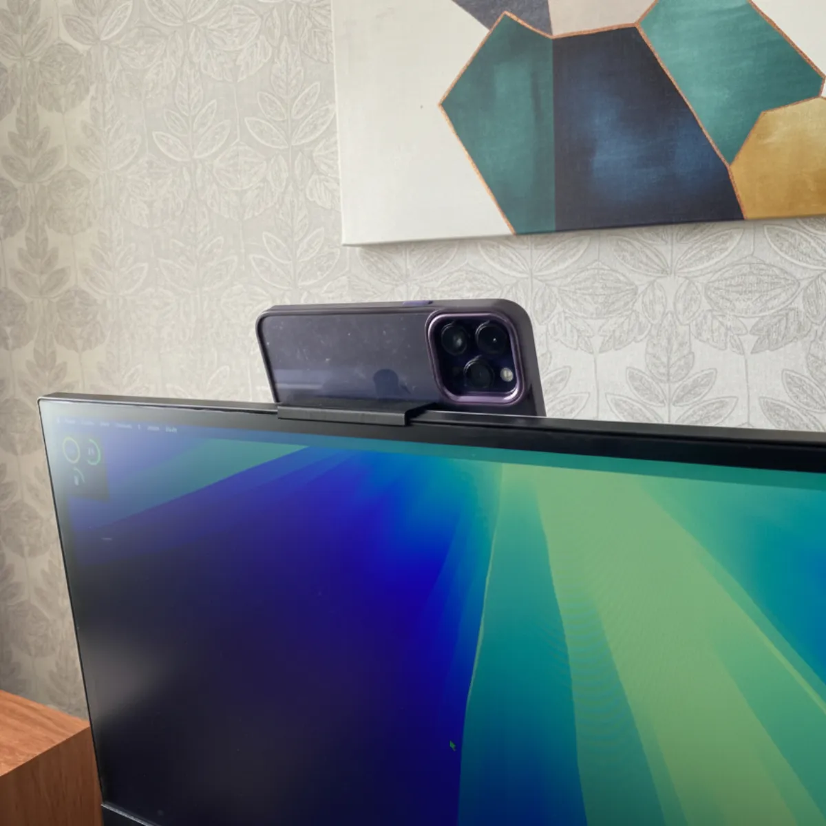 Suporte Horizontal No Monitor Para Câmera Telefone 2cm - imagem principal do produto