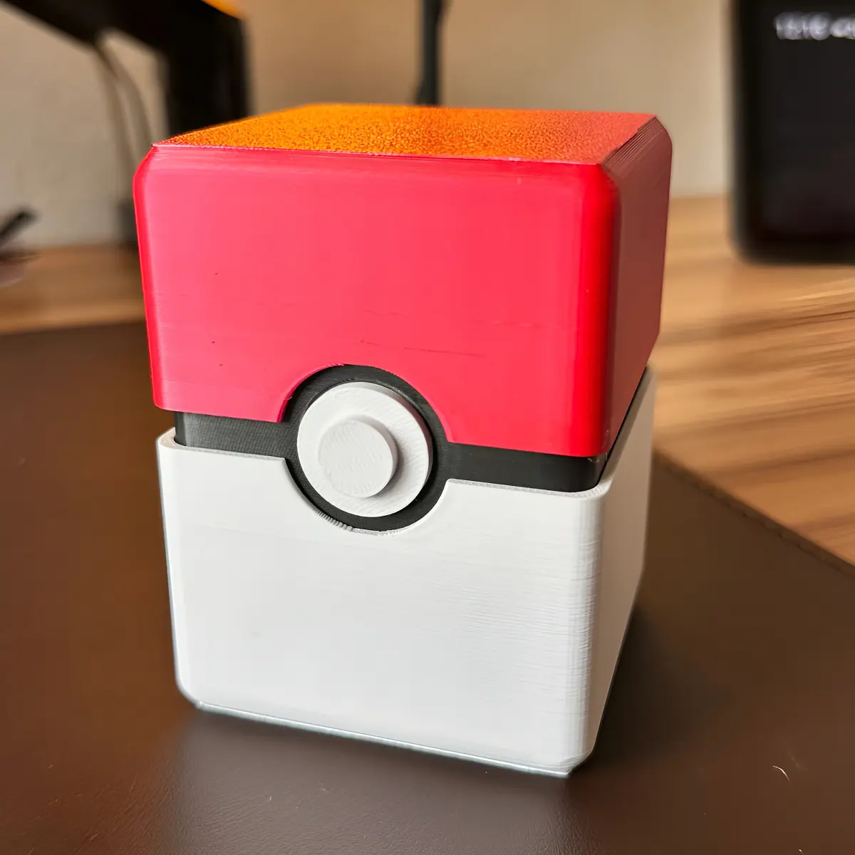 Caixa Porta Cartas Pokemon Cards Pokebola Cabe 120 Cartas - imagem principal do produto