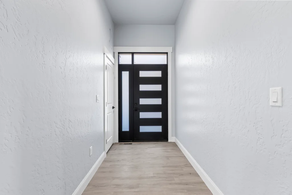 7920 Englewood Crest Dr005