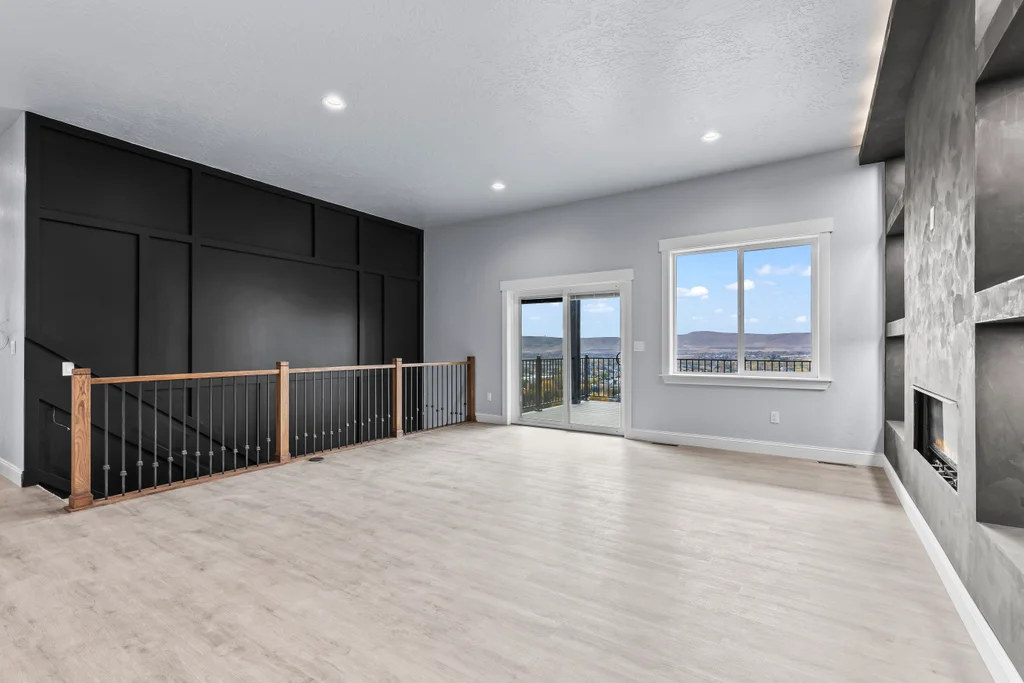 7920 Englewood Crest Dr006