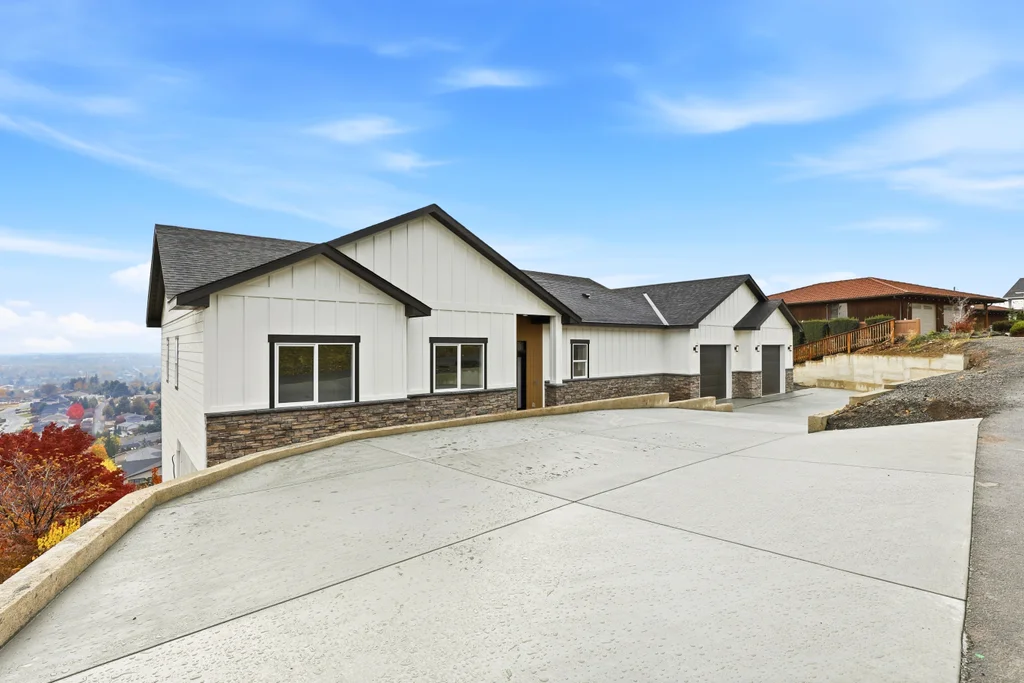 7920 Englewood Crest Dr050