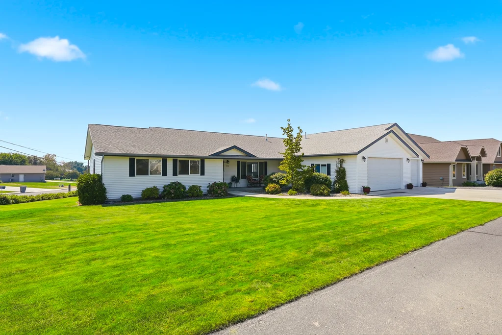 4810 Maple Ave 0002