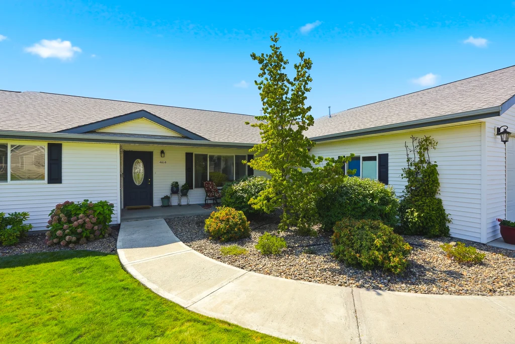 4810 Maple Ave 0004