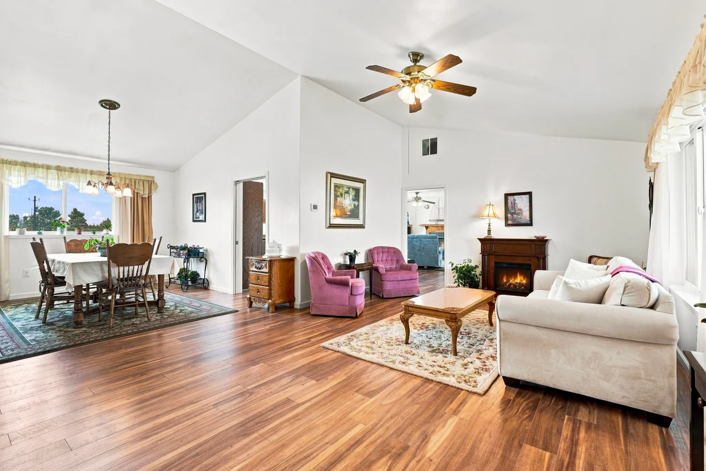 4810 Maple Ave 0006