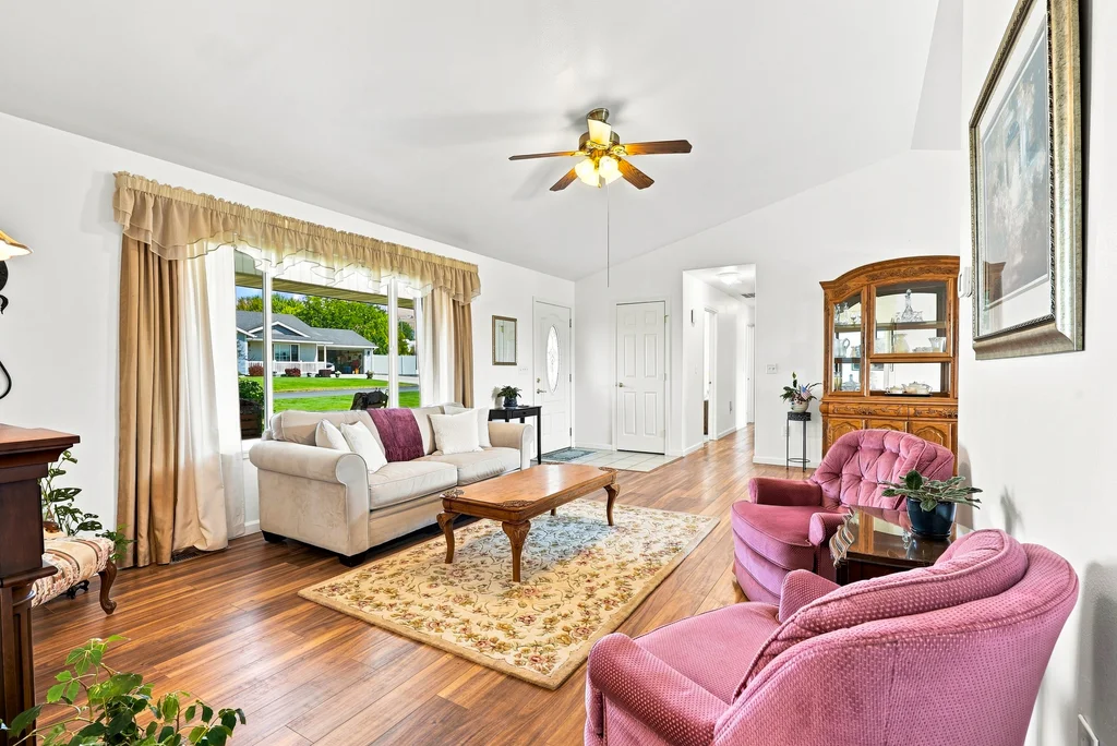 4810 Maple Ave 0008