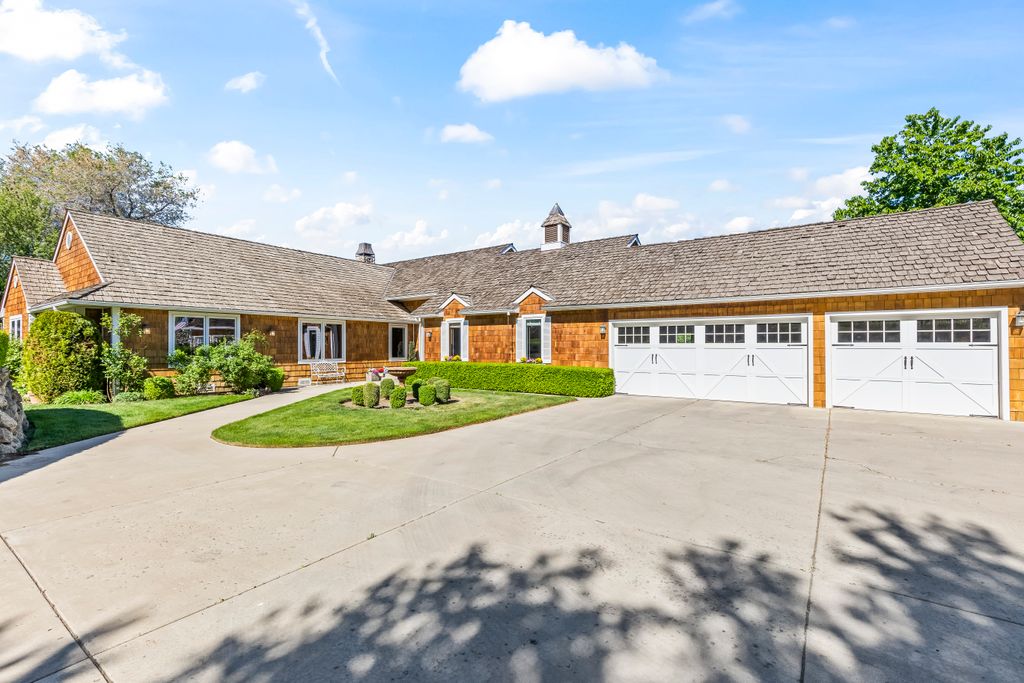 7206 Englewood Ave016