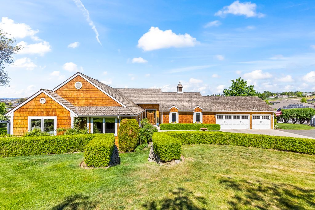 7206 Englewood Ave024