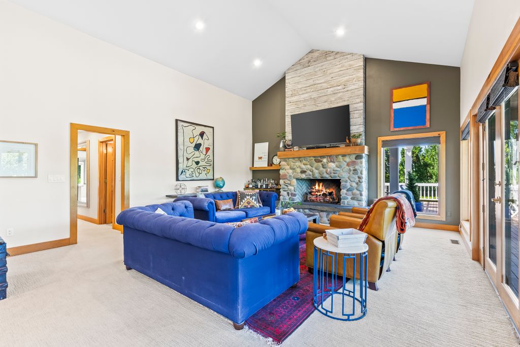 7206 Englewood Ave049