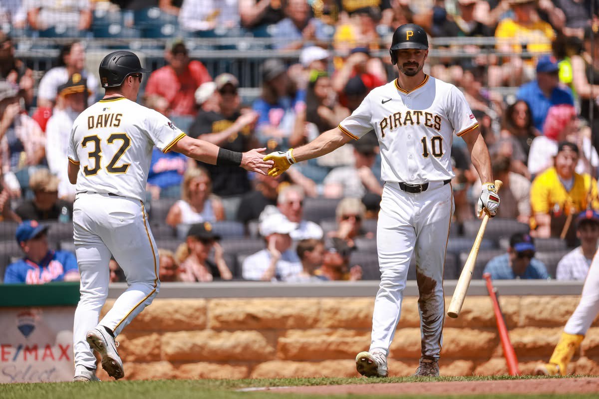 The Pirates complete sweep over Mets with 12-1 thrashing.