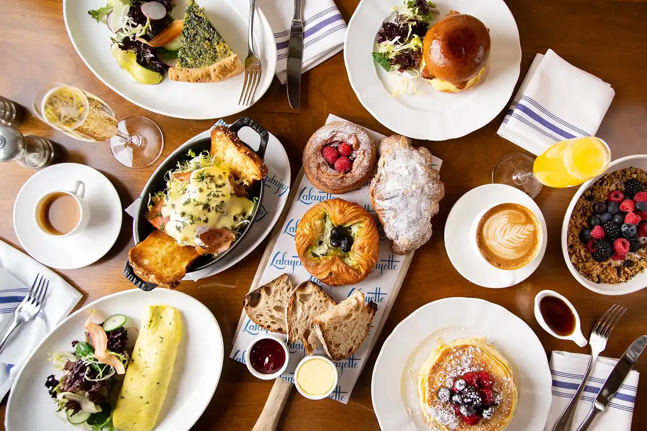 The Brunch Ritual: Where New Yorkers Go to Recover and Reconnect