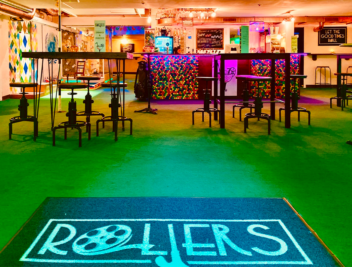 Rollers Mini-Golf Bar