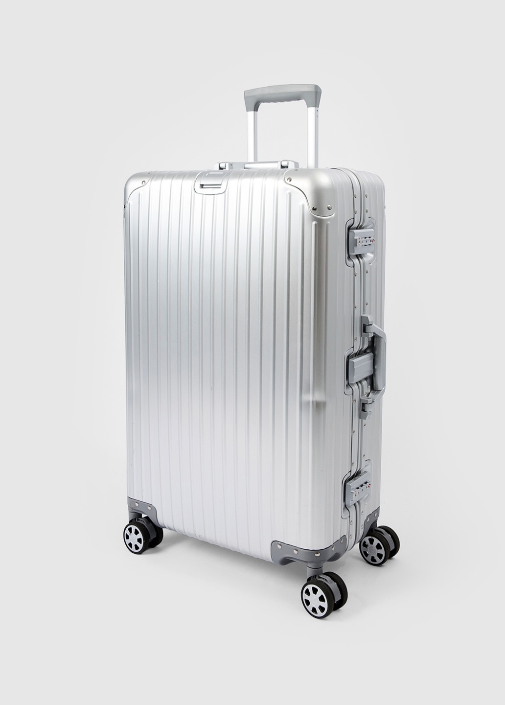 Элитный защищенный дорожный чемодан на колесах - Product