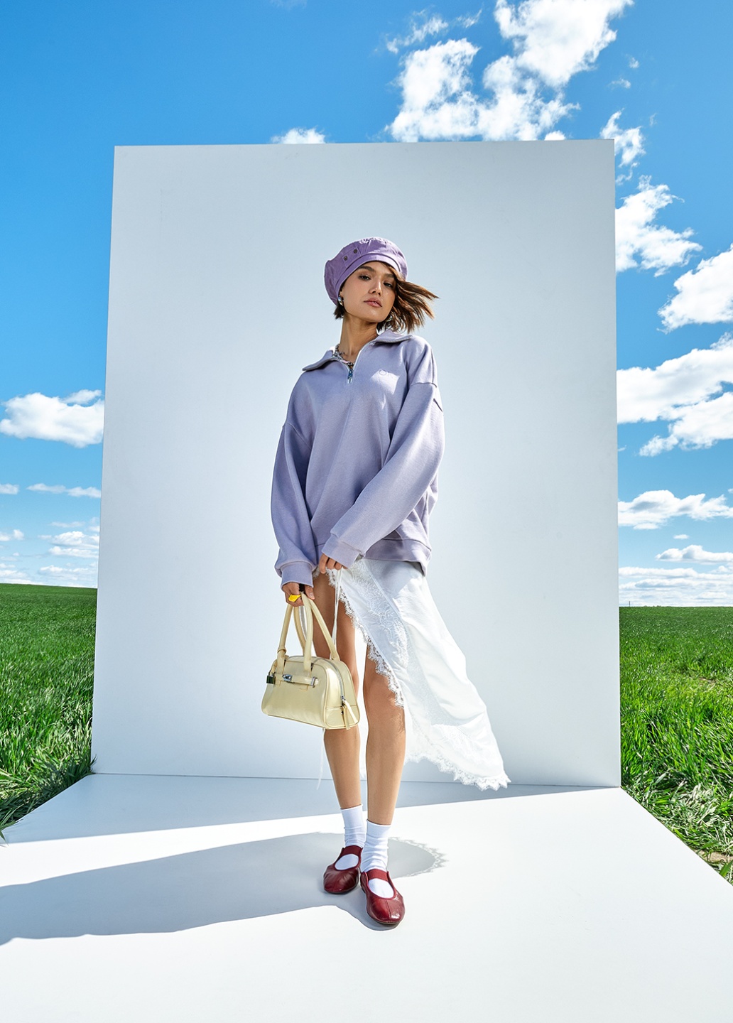 CORPORATE Half-zip sweatshirt TOUCHING GRASS - Product
