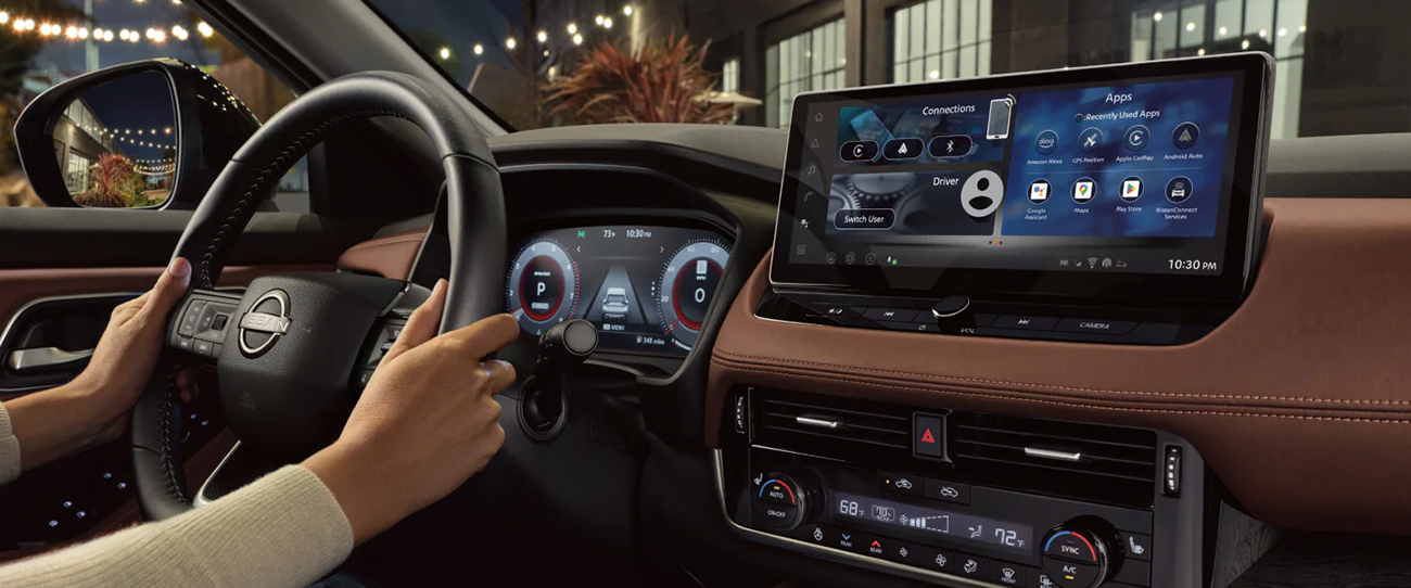 Vue intérieur du Nissan Rogue 2025 et de son tableau de bord