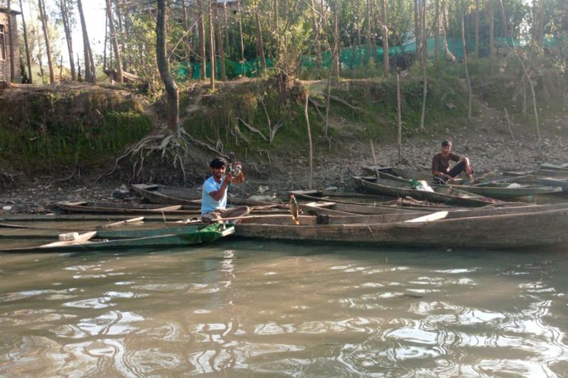 In Kashmir’s Peak Fishing Season, a Smaller Catch Means a Missed Class