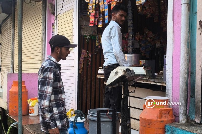 Rajgarh Dairy Farmers Demand Government to Buy Milk at Up to ₹100 Per Litre