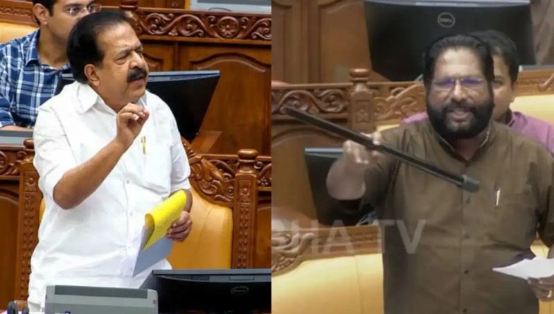 സഭയില് പൊട്ടിയ ലാത്തി ഉയര്ത്തി വി ജോയ്; പിണറായിക്കാലത്തെ പൊലീസ് തന്നെയെന്ന് മന്ത്രി രമേശ് ചെന്നിത്തല